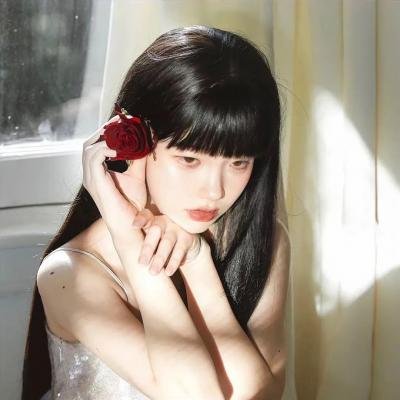 女王蜂游戏 在线观看封面